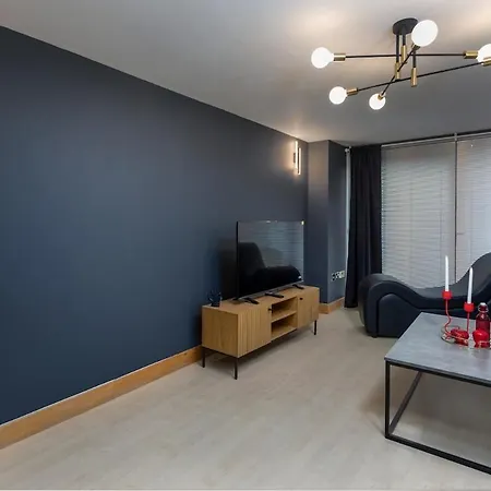 The Midnight Parlour *