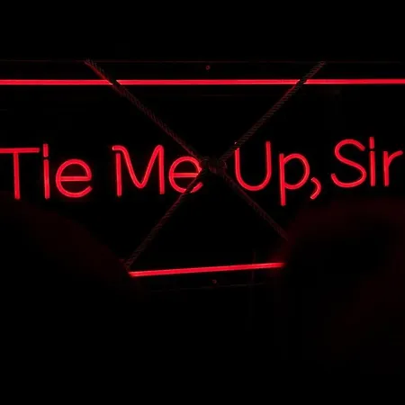 The Midnight Parlour * Leeds (West Yorkshire)