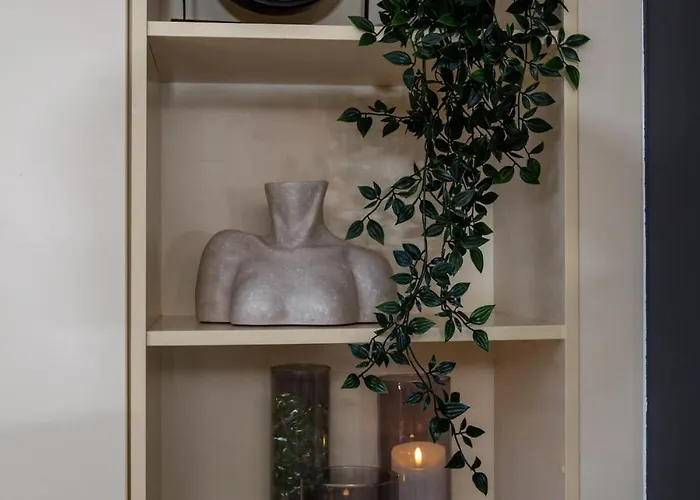 The Midnight Parlour Leeds (West Yorkshire)