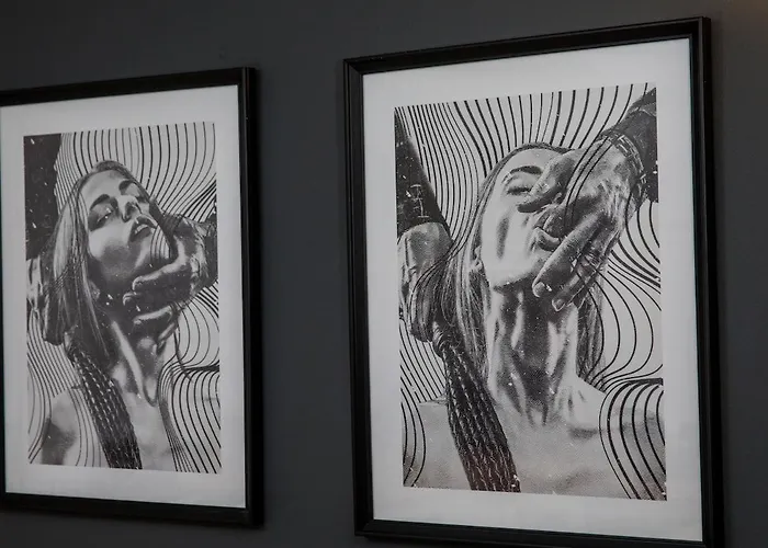 The Midnight Parlour Leeds (West Yorkshire)